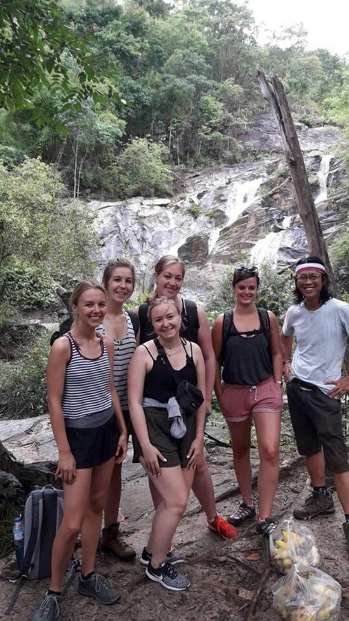 Keta' Jungle Trek House Hostel Chiang Mai Bagian luar foto